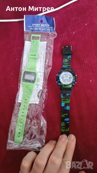 Продавам 2 броя нови електронни часовника, снимка 1
