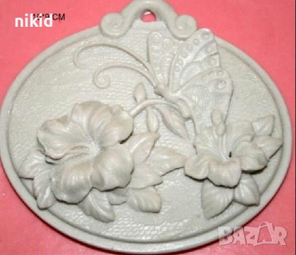 Рамка пано голям овал с цветя фунийки и пеперуда силиконов молд форма гипс декор, снимка 1