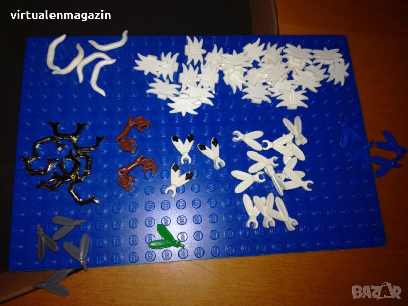 Lego аксесоари - пера и рога - оригинално Лего, снимка 1