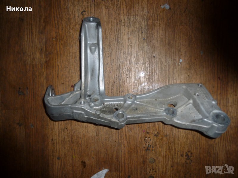 Носач / щанга за Volkswagen Golf V,Голф 5 предна дясна , снимка 1