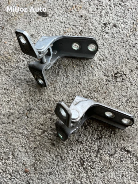 Панта врата предна Мицубиши Аутлендър 2 Mitsubishi Outlander (2006-2012), снимка 1