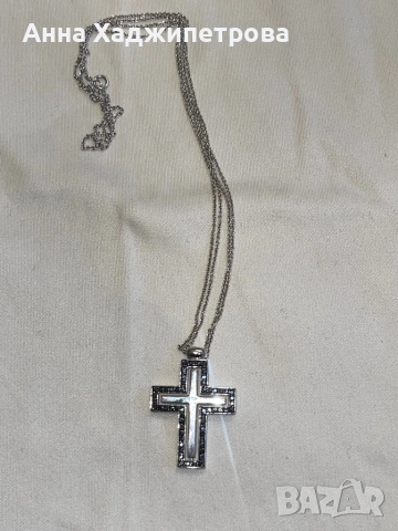 Кръст бяло злато и диаманти, снимка 7 - Колиета, медальони, синджири - 54070188