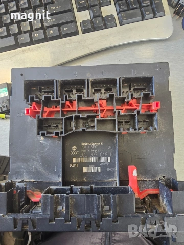 3C0937049H Комфорт модул за VW PASSAT B6 TOURAN CADDY