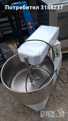 Професионална тестомесачка Fimar 42 литра, снимка 3 - Обзавеждане на кухня - 54041856