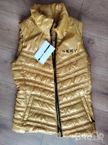 DKNY SPORT 100% оригинален елек XS/S/M, снимка 2 - Елеци - 52305088