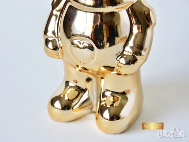 Декоративна Фигура за Украса За Дома / Златна Статуетка Заек Космонавт / Подарък за Нов Дом, снимка 7 - Статуетки - 52398618