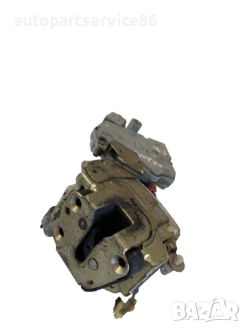 Заключващ механизъм на предна дясна врата за Nissan Terrano 3.0D (2005)