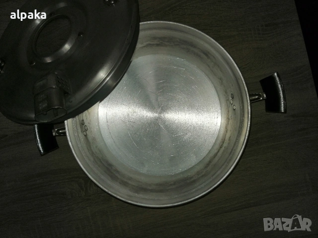 Продавам полска електиическа тенджера с кабел, снимка 4 - Съдове за готвене - 53890192