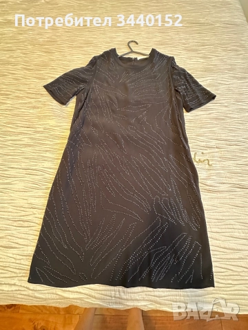 Рокля с черни камъни, BOSS