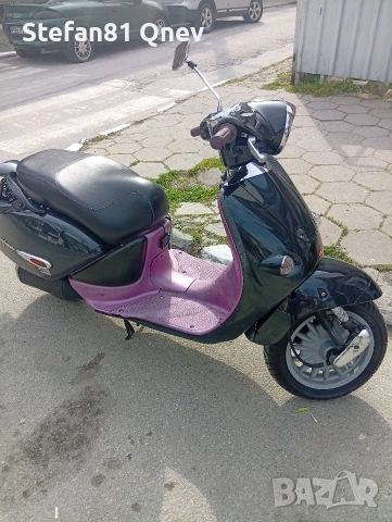 Хубав скутер Априлия 50 , снимка 3 - Мотоциклети и мототехника - 54185795