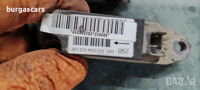 Сензор 001 820 44 26 Mercedes C220CDI W203 - 40лв, снимка 2 - Части - 50721692