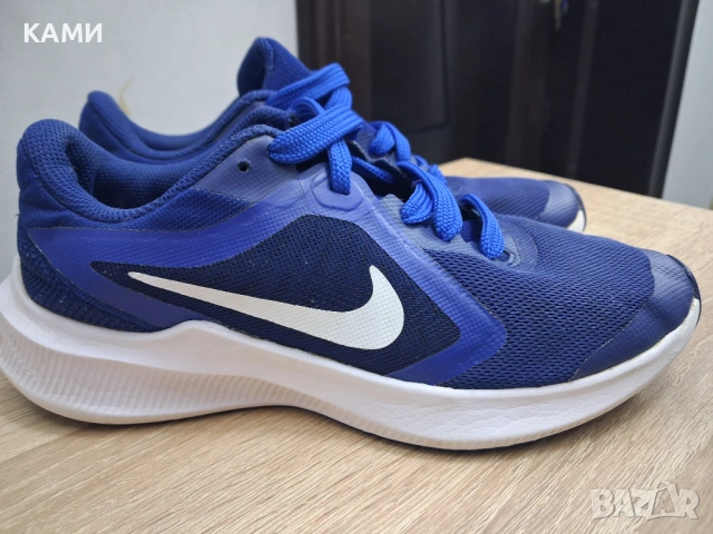 NIKE маратонки 35.5