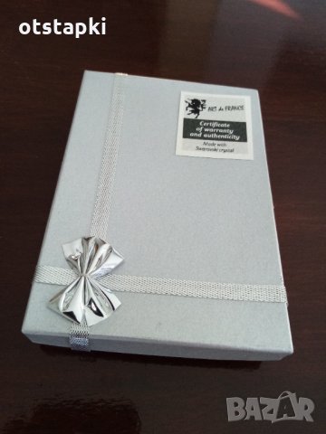 Колие бели и червени камъни Сваровски - Арт де Франс, снимка 4 - Колиета, медальони, синджири - 30886404