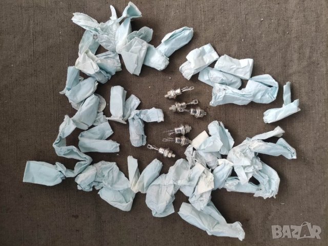 Продавам Симистор, Триак. модел - KT784