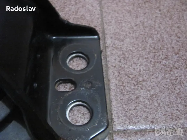 Тампон хидравличен десен за двигател Дачия, снимка 3 - Части - 48558042