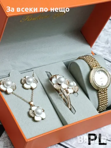 Луксозен подаръчен комплект с бели перли позлатен +луксозна кутия Код P109, снимка 2 - Подаръци за жени - 49332090