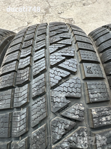 4бр. зимни гуми 215/70/15 Kumho WS71 SUV - DOT 2323 Като нови