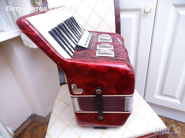 Акордеон Велтмайстер 40 баса, снимка 4 - Акордеони - 52624697
