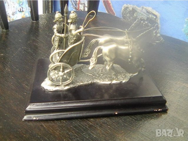 Модел на метална римска бойна колесница, снимка 1