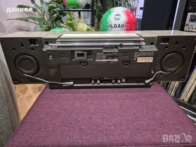 Японски радиокасетофон Sharp QT-89HG с много добър външен вид и отличен технически, снимка 5 - Радиокасетофони, транзистори - 53942833