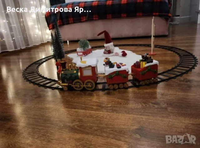 Светещо и музикално коледно влакче с релси, снимка 9 - Коледни подаръци - 47558507