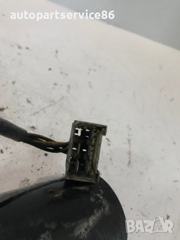 Преден мотор за чистачки за Mercedes Sprinter (2002) 0390241345, снимка 2 - Части - 54164463