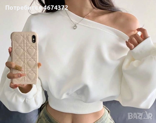 Дамски суитшърт с асиметрично деколте и дълъг ръкав