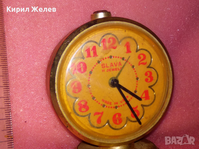 SLAVA MADE in USSR Стар КОЛЕКЦИОНЕРСКИ РУСКИ БУДИЛНИК МЕХАНИЧЕН НАСТОЛЕН ЧАСОВНИК СЛАВА СССР 43025, снимка 2 - Антикварни и старинни предмети - 44534253