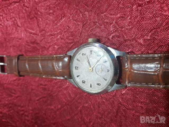 Стар механичен часовник, снимка 8 - Антикварни и старинни предмети - 36402227