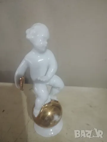 Порцеланова статуетка дискохвъргач