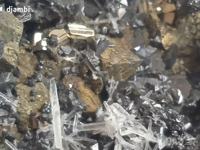 №191, Двулицева друза Сфалерит, Халкопирит,Пирит и Галенит, сКристали, Минерали, Родопи, Bgminerals,, снимка 5 - Декорация за дома - 48708254