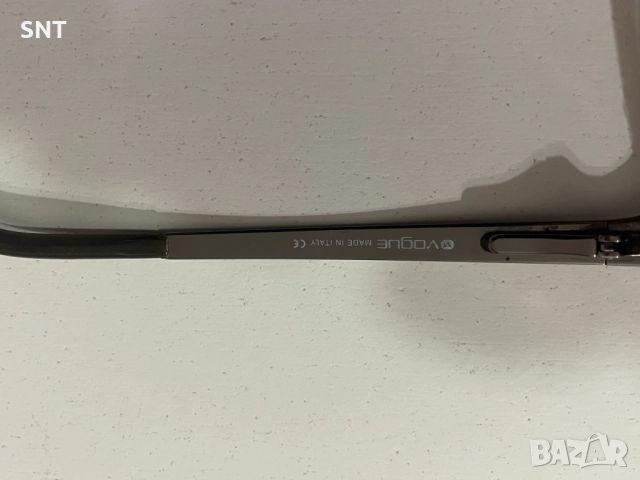 Слънчеви очила Vogue, снимка 8 - Слънчеви и диоптрични очила - 52630354