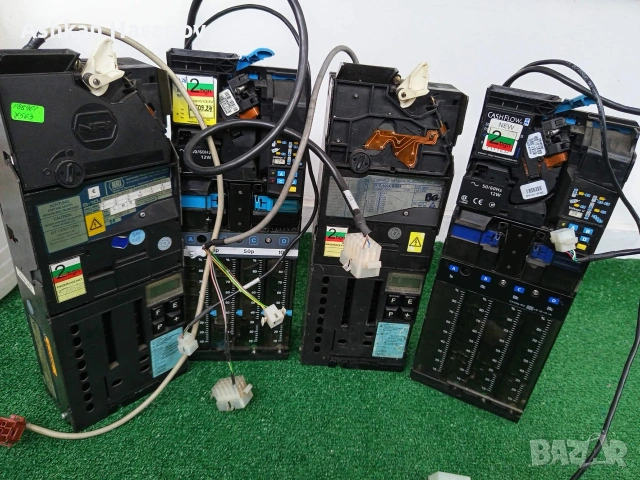 Продавам левови монетници 