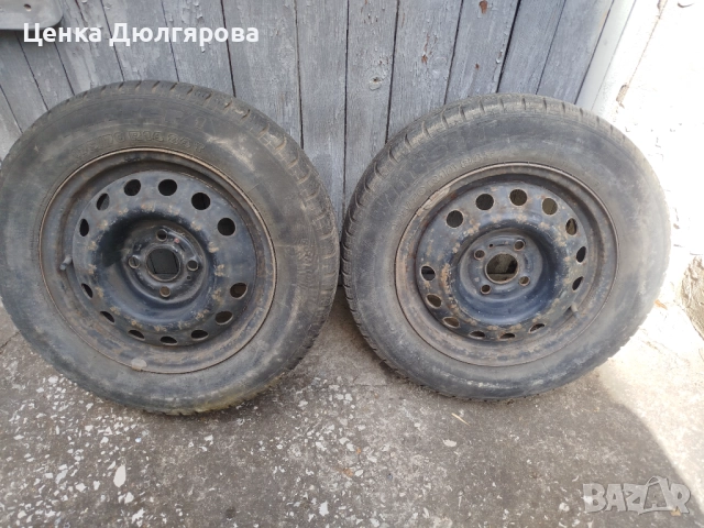 Комплект от две гуми с железни джанти 14''