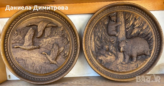 Две релефни картини с ловни мотиви, подобни на дърво , Канада