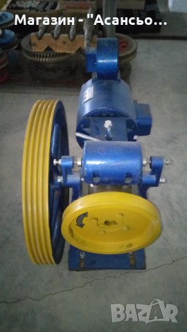 Машина 4 лица за пътнически асансьор