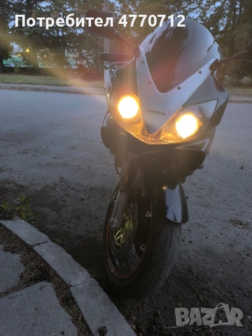 Преден фар Honda CBR F4i , снимка 4 - Части - 54299644