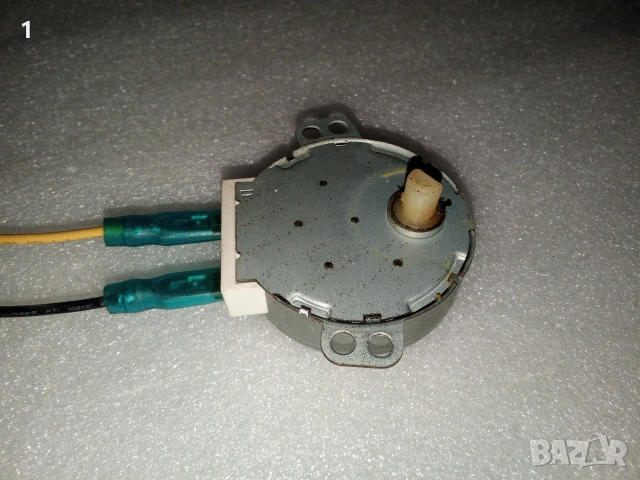 моторче от микровълнова печка zanussi