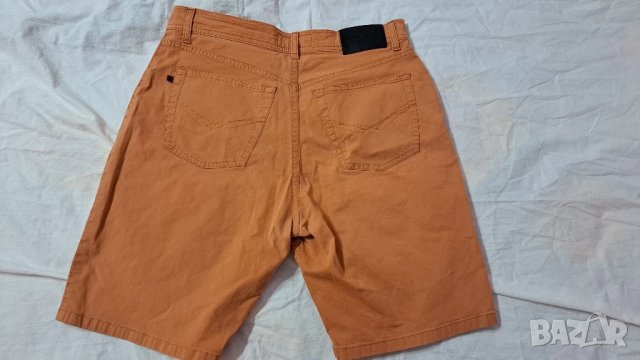 Къси панталони Пиер Карден 30лв, снимка 3 - Къси панталони - 50598990