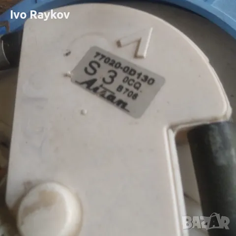 ГОРИВНА ПОМПА TOYOTA YARIS II 1.0 1.33 ,  77020-0D130, снимка 2 - Части - 47868600