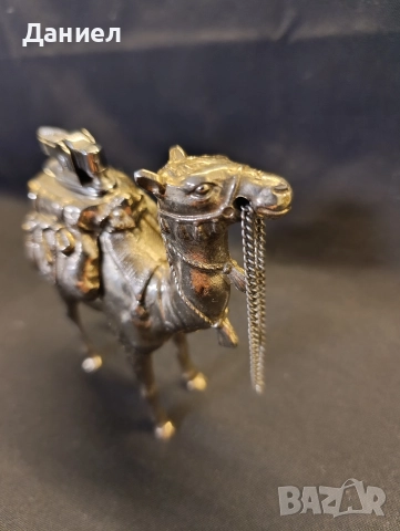 Камила със запалка, снимка 2 - Антикварни и старинни предмети - 52777215