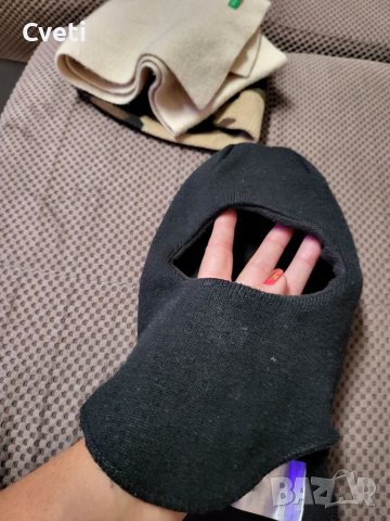 Шапки и шал , целия лот 10 лв., снимка 8 - Шапки, шалове и ръкавици - 38604347