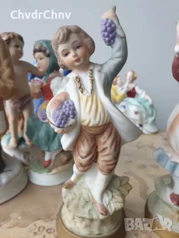 8бр малки порцеланови фигури/деца-влюбени-дядо/Каподимонте статуетки 11-18см, снимка 7 - Статуетки - 50289489
