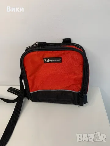 Малка чантичка с две отделения