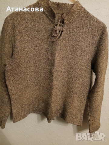 Дамски костюм - плетен