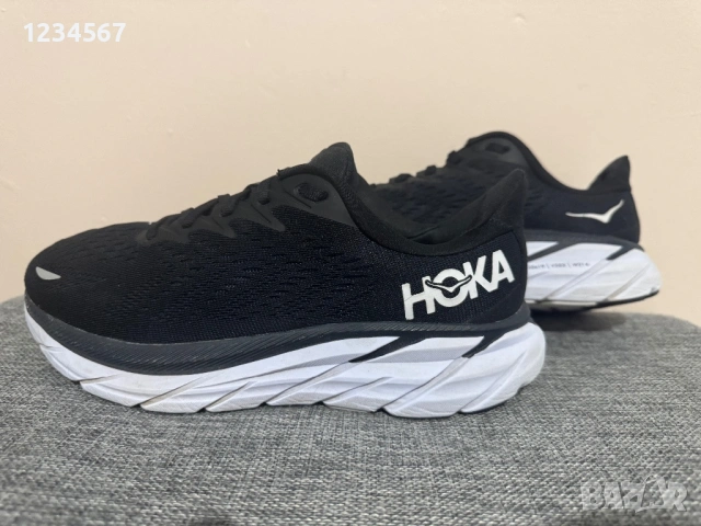 HOKA W Clifton 8 Wide Black / White.