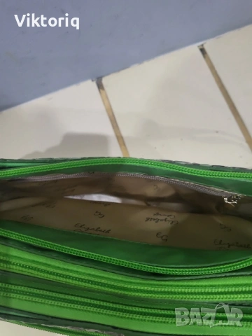 Дамска чанта, снимка 3 - Чанти - 53275314