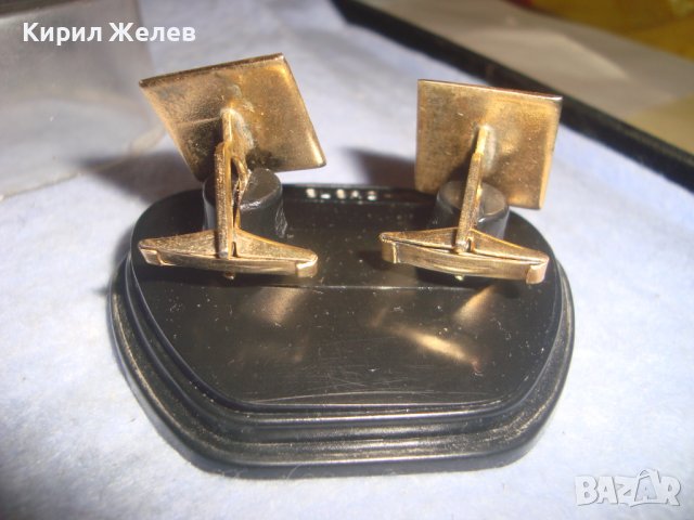 СТАРИ ПОЗЛАТЕНИ ЗЛАТНО ДУБЛЕ БУТОНЕЛИ БРОНЗОВИ - ЗЛАТАРСКА ПРОМИШЛЕНОСТ СОФИЯ с КУТИЙКА 56051 , снимка 4 - Антикварни и старинни предмети - 37590388