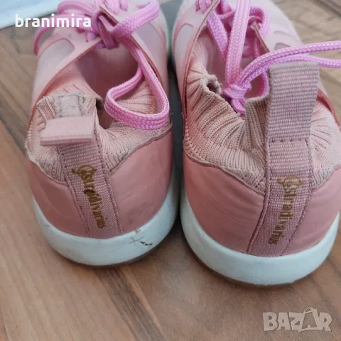 Розови обувки "Strativarius ", снимка 3 - Дамски ежедневни обувки - 47934050