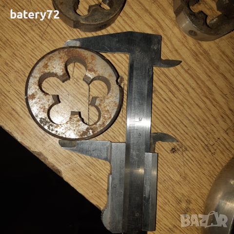 Инструменти-плашки,медчици,бурги, снимка 4 - Други инструменти - 44642120